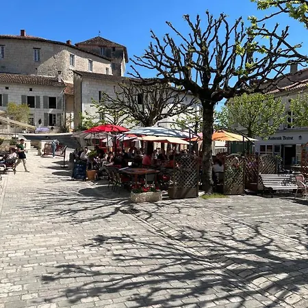 Maison Saint Jacques Hotel apartamentowy Aubeterre-sur-Dronne
