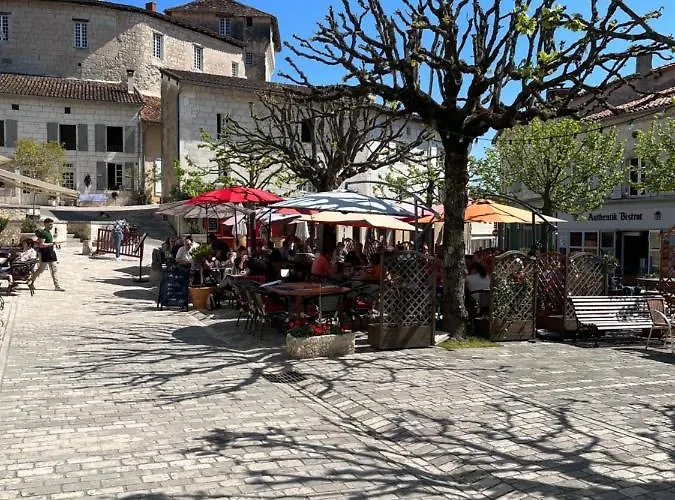 Maison Saint Jacques Apartahotel Aubeterre-sur-Dronne
