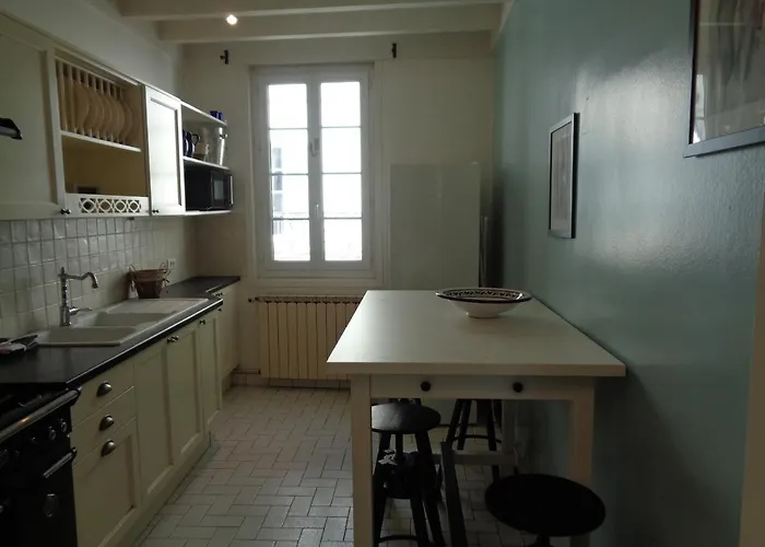 Maison Saint Jacques Apartahotel 4*